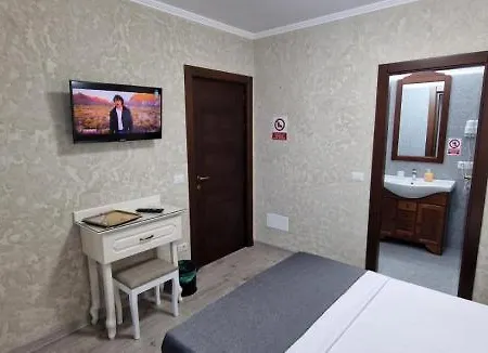 Konukevi Florian 3*