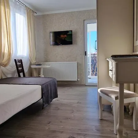 Konukevi Florian 3*